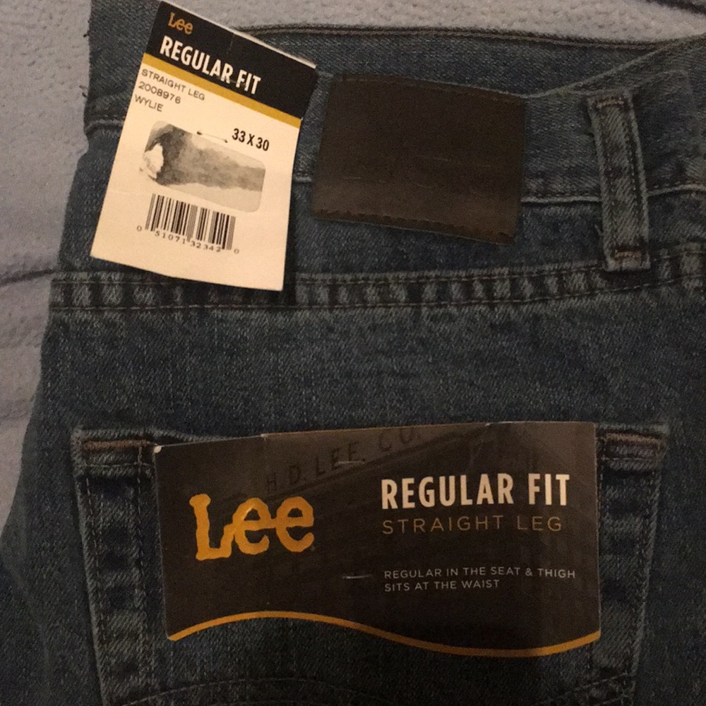 Lee men’s 33 x 30 regular fit straight leg